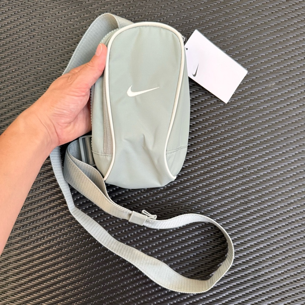 NWT Nike Sportswear Essentials Crossbody Bag Mica Green Double Pocket Adjustable